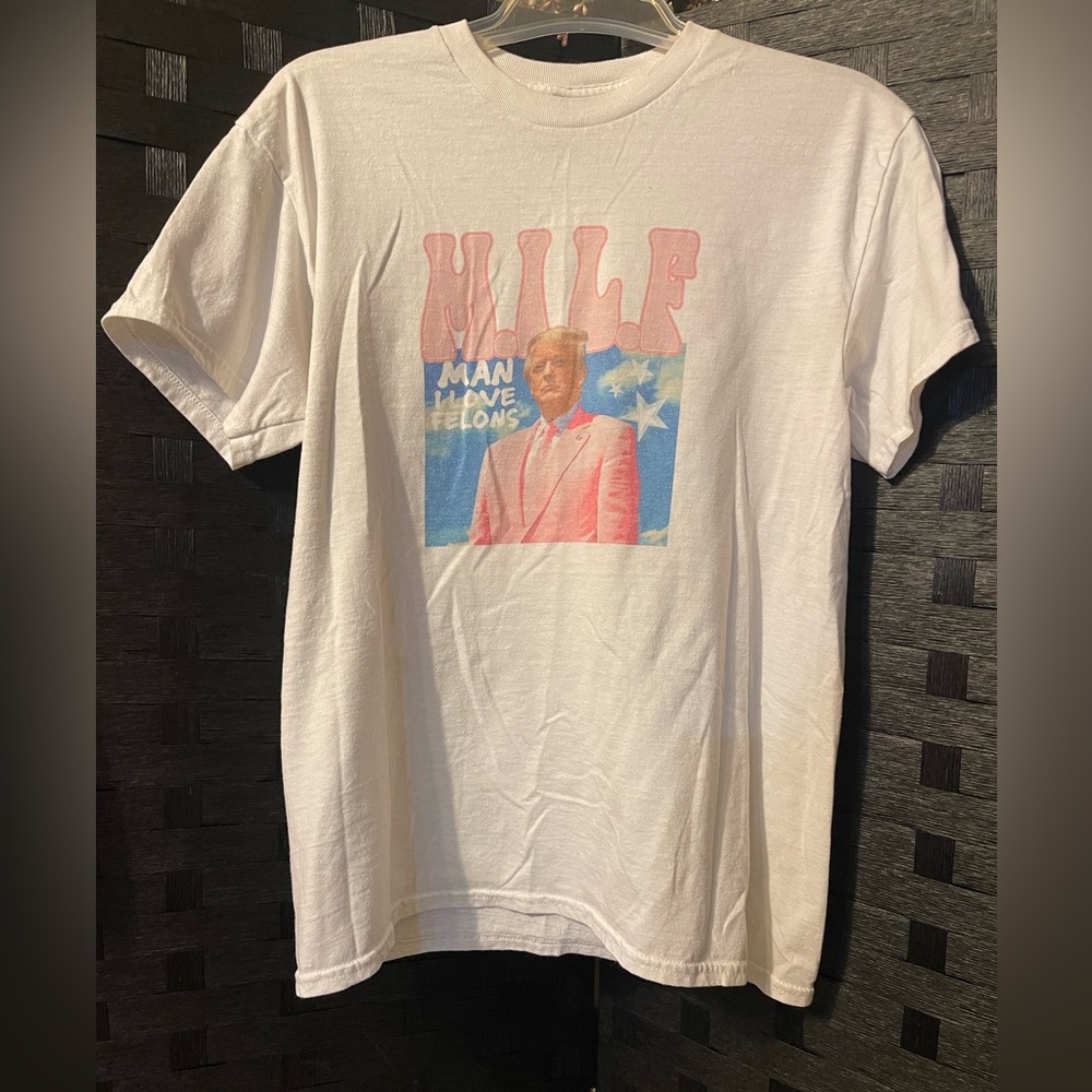 I Love Felons Funny Trump Pink 2024 Milf Man Ladies' Crewneck T-Shirt White Med